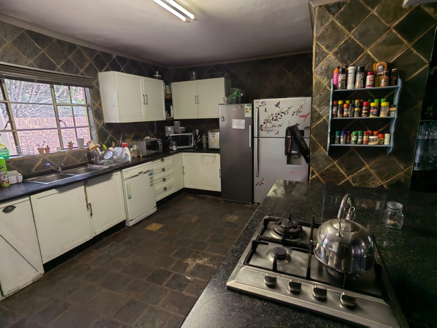 4 Bedroom Property for Sale in Parys Free State
